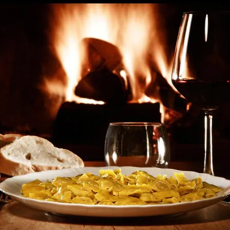 Hotel Panoramic Garassino - Country And Fine Restaurant Treiso