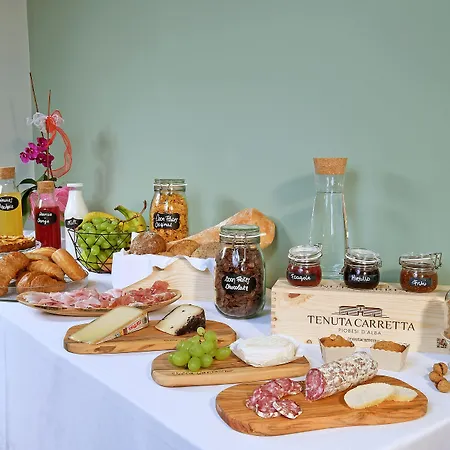 Panoramic Garassino - Country And Fine Restaurant Hotel Treiso