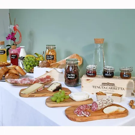 Hotel Panoramic Garassino - Country And Fine Restaurant Treiso