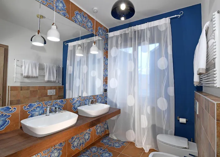 Panoramic Garassino - Country And Fine Restaurant מלון טרייזו